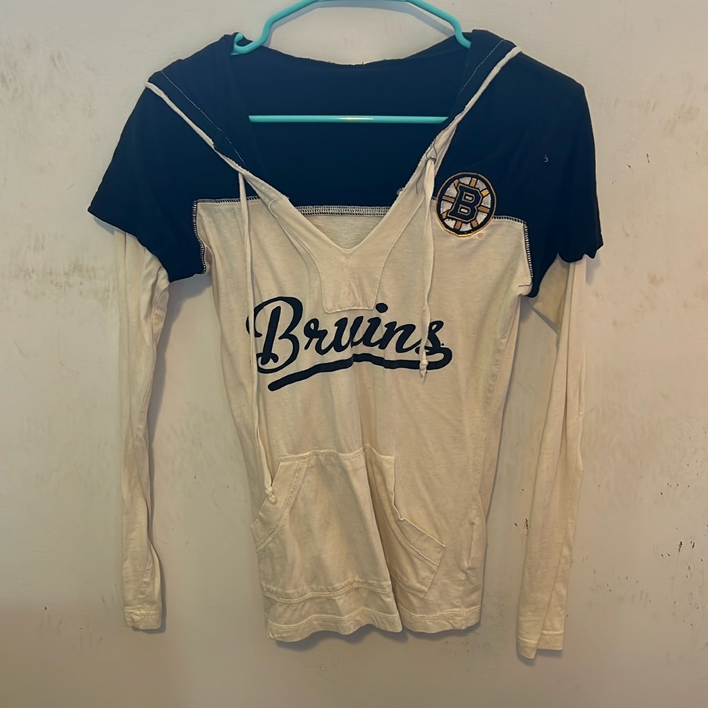 Women’s Small Bruins Long Sleeve shirt with hood